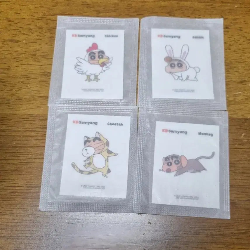 [BUNJANG] Crayon Shin-chan Animal Sealed Stickers (Chicken, Rabbit, Cheetah, Monkey) / 짱구는못말려 동물 미개봉 띠부씰(닭,토끼,치타,원숭이)