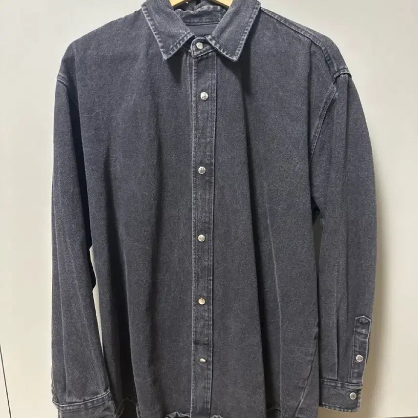 [BUNJANG] Chito Signed Hand-Painted Denim Shirt / 1 of 1 치토 chito 페인팅 데님 셔츠