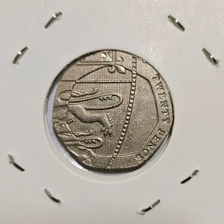 [BUNJANG] United Kingdom 2012 20 Pence Coin - Queen Elizabeth II / 영국 여왕 2012년 20펜스 동전(외국주화)