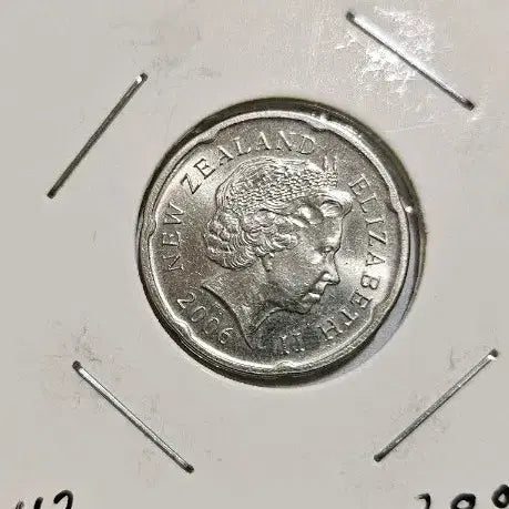 [BUNJANG] 2006 New Zealand 20 Cent Coin - Queen Elizabeth II / 뉴질랜드 여왕 2006년 20센트 동전(외국주화)
