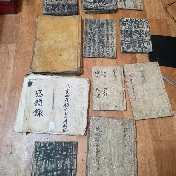 [BUNJANG] Collection of 11 Antique Korean Books / 고서적.각종고서 11권