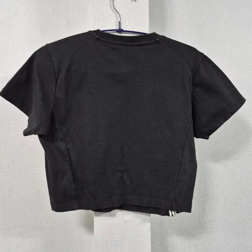 [BUNJANG] Umbro Black Cropped Short-Sleeve T-Shirt / 엄브로 블랙 크롭 반팔 티셔츠