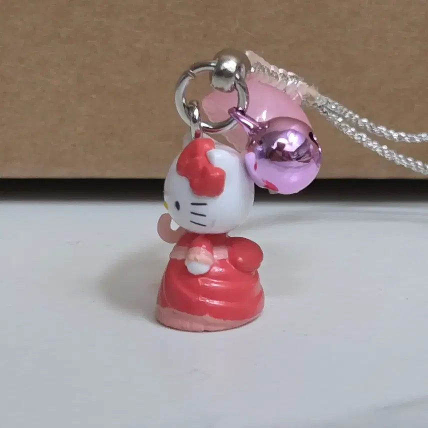 [BUNJANG] Hello Kitty Classic Lady Strap Charm - Kobe Limited / 고전 키티 스트랩 귀부인 양산 고베 한정
