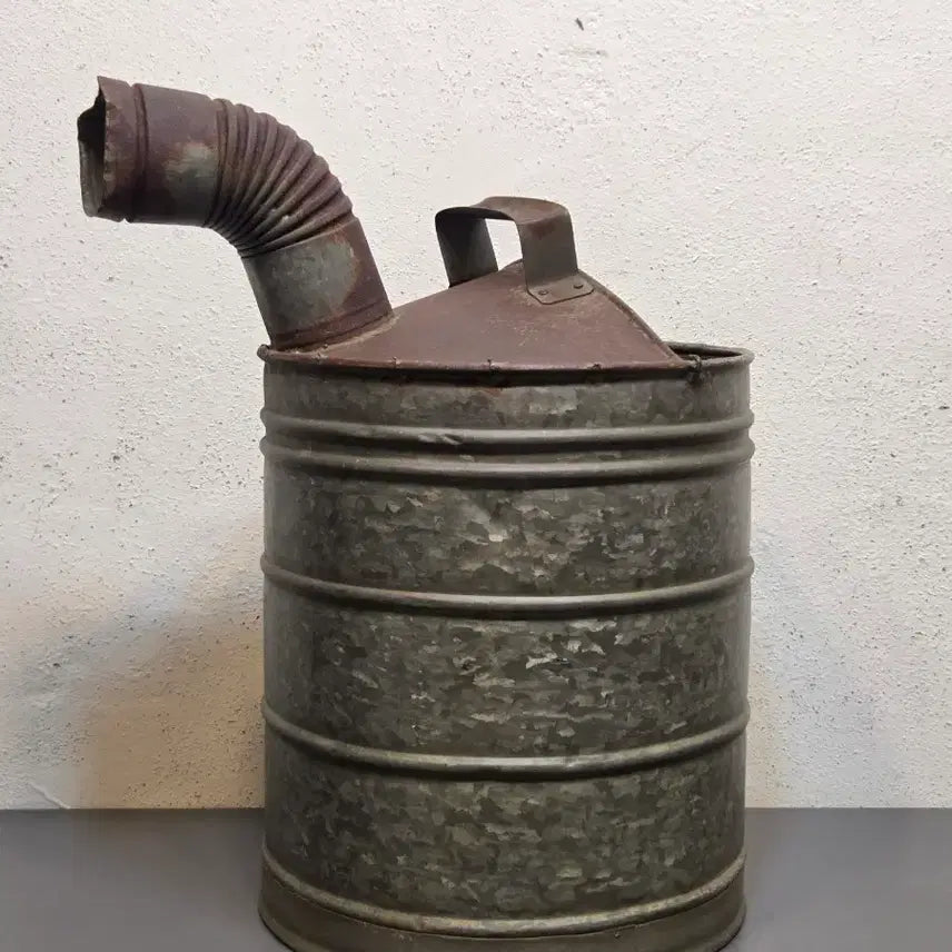 [BUNJANG] U.S.A. Vintage Tin Oil Can / U.S.A 빈티지 양철 급유기