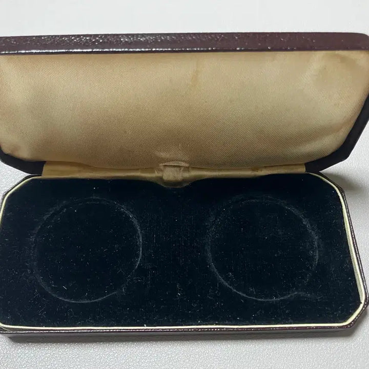 [BUNJANG] British Crown Coin Storage Case (2 Slots) / 영국 크라운 코인 보관 케이스 (2구)