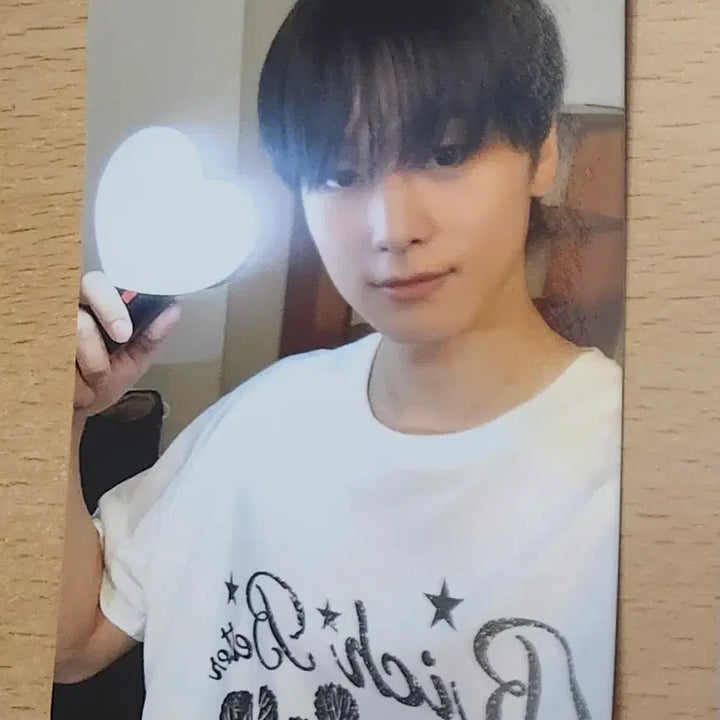 [BUNJANG] The Boyz Juyeon Cheer Stick Photocard / 더보이즈  주연 응원봉 포카