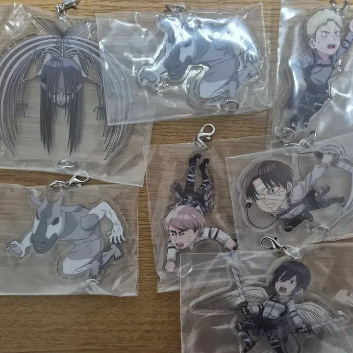[BUNJANG] Attack on Titan Acrylic Stand Bundle / 진격의 거인 아크릴 일괄 판매합니다