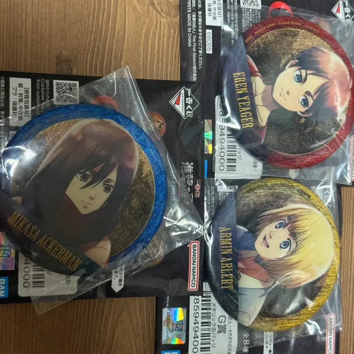 [BUNJANG] Attack on Titan G-Prize Can Badge Set - Eren, Mikasa, Armin / 진격의거인 g상 캔뱃지 에렌 미카사 아르민 세트