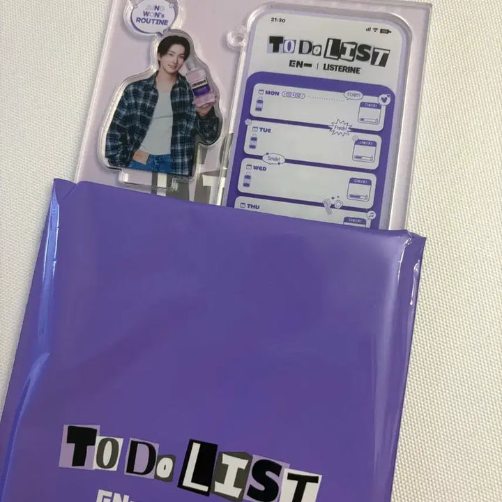[BUNJANG] ENHYPEN Jungwon Listerine Acrylic Stand Keyring / (가격내림)엔하이픈 리스테린 아크릴 스탠드 정원 키링