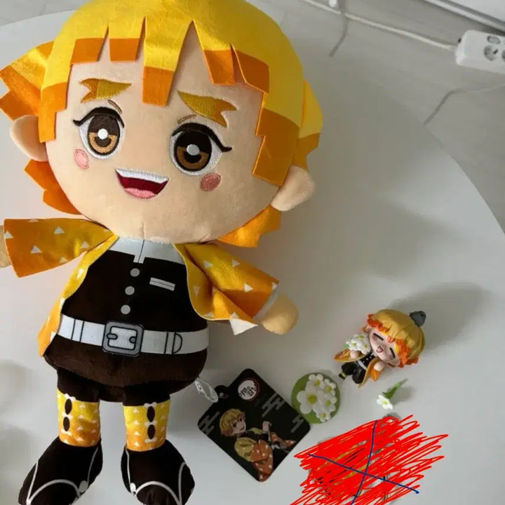[BUNJANG] Demon Slayer Zenitsu Bundle Set / 귀멸의칼날 젠이츠(인형+피규어) 일괄 판매