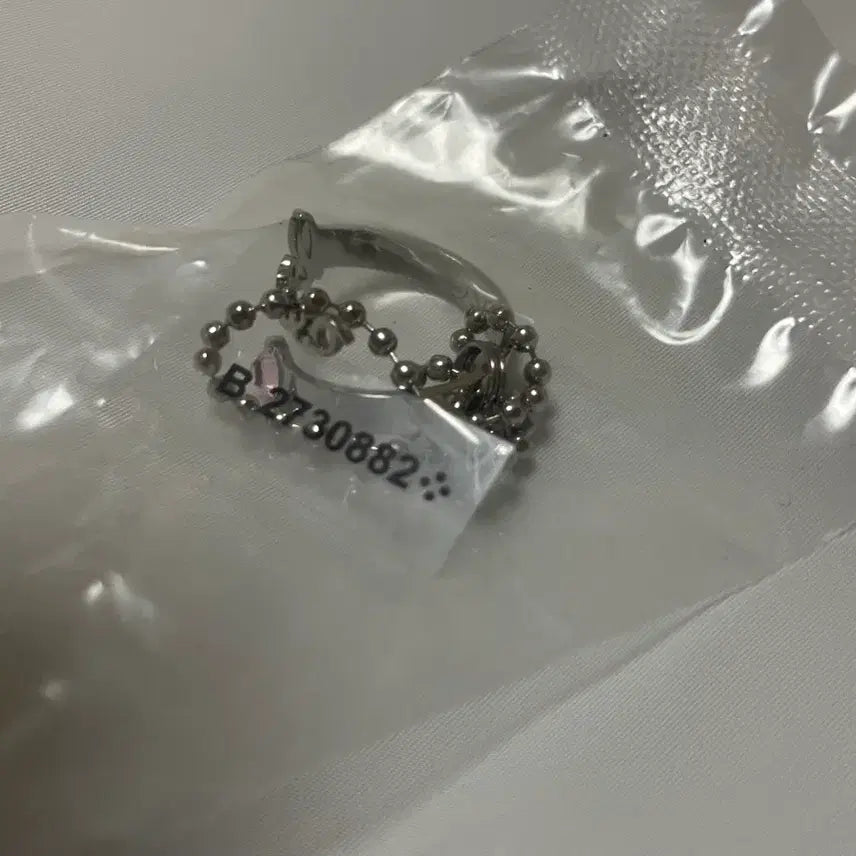 [BUNJANG] IVE Leeseo Ring Charm Keychain / 아이브 네임 반지 참 키링 이서