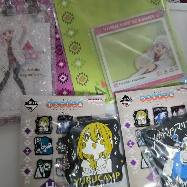 [BUNJANG] Yuru Camp Ichiban Kuji Acrylic Stand &amp; Rubber Charm Set / 유류캠 제일복권 아크릴스탠드 러버참 아크릴참 나데시코