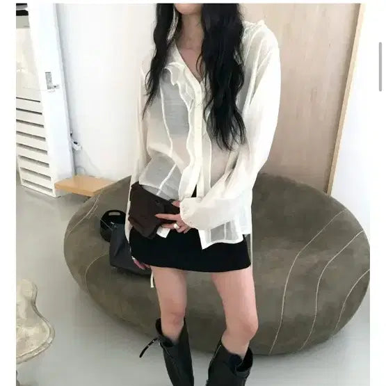 [SOLD OUT] 히어비포 어반더스 블라우스