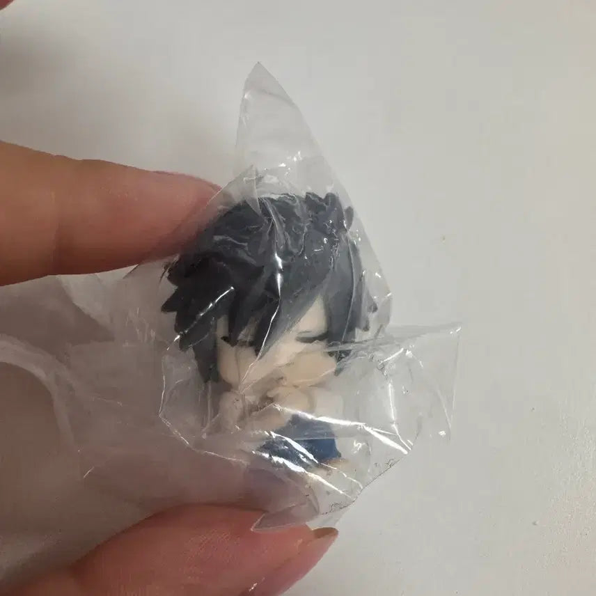 [BUNJANG] Death Note L Nemuraseta-i Gachapon Figure / 데스노트 엘 L 네무라세타이 가챠