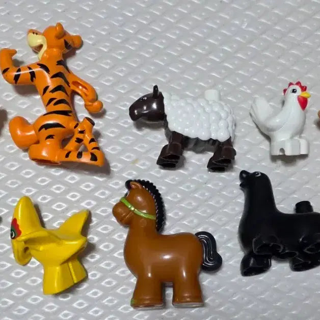 [BUNJANG] LEGO Duplo Winnie the Pooh Tigger Figure / 고전 올드레고 희귀레고 듀플로 곰돌이 푸 티거