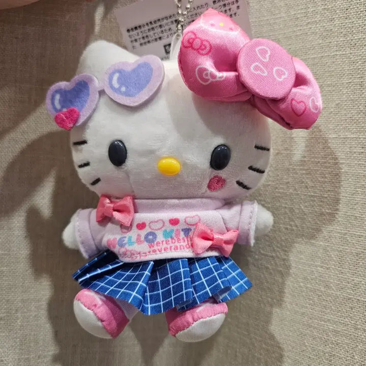 [BUNJANG] Sanrio Hello Kitty Doll Keychain / 새상품) 키티인형 키링