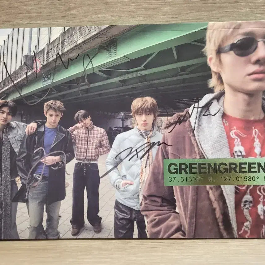 [BUNJANG] CORTIS Green Green Signed Album with Gunho Photocard / (건호포카포함) 코르티스 CORTIS 그린그린 친필 사인 앨범