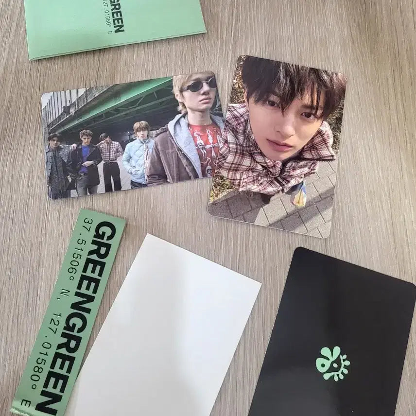 [BUNJANG] CORTIS Green Green Signed Album with Gunho Photocard / (건호포카포함) 코르티스 CORTIS 그린그린 친필 사인 앨범