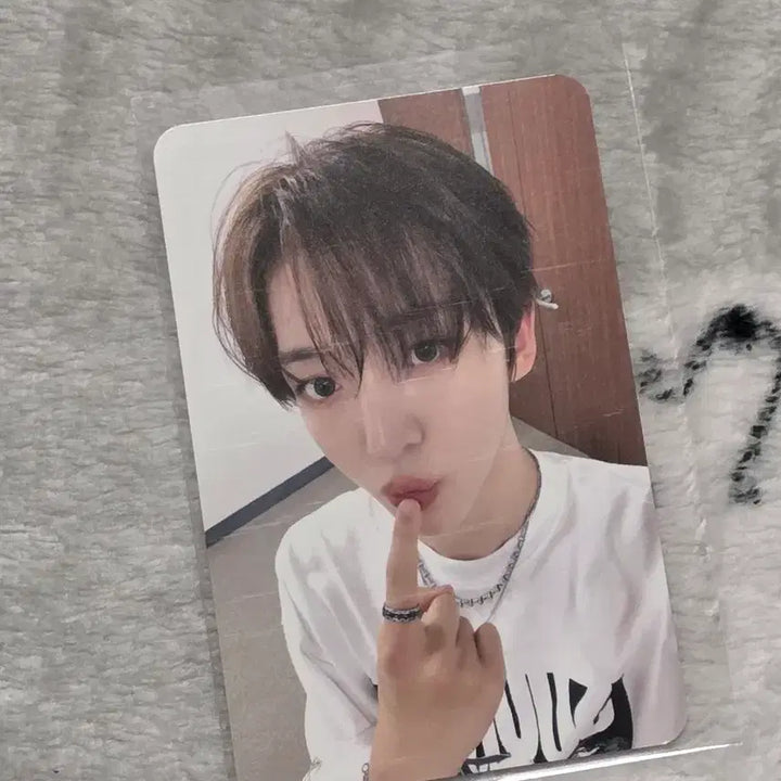 [BUNJANG] KICKFLIP Donghyun Lucky Draw Photocard Kyu Version / 킥플립 동현 미공포 포카 포토카드 메이크스타 뀨 버전