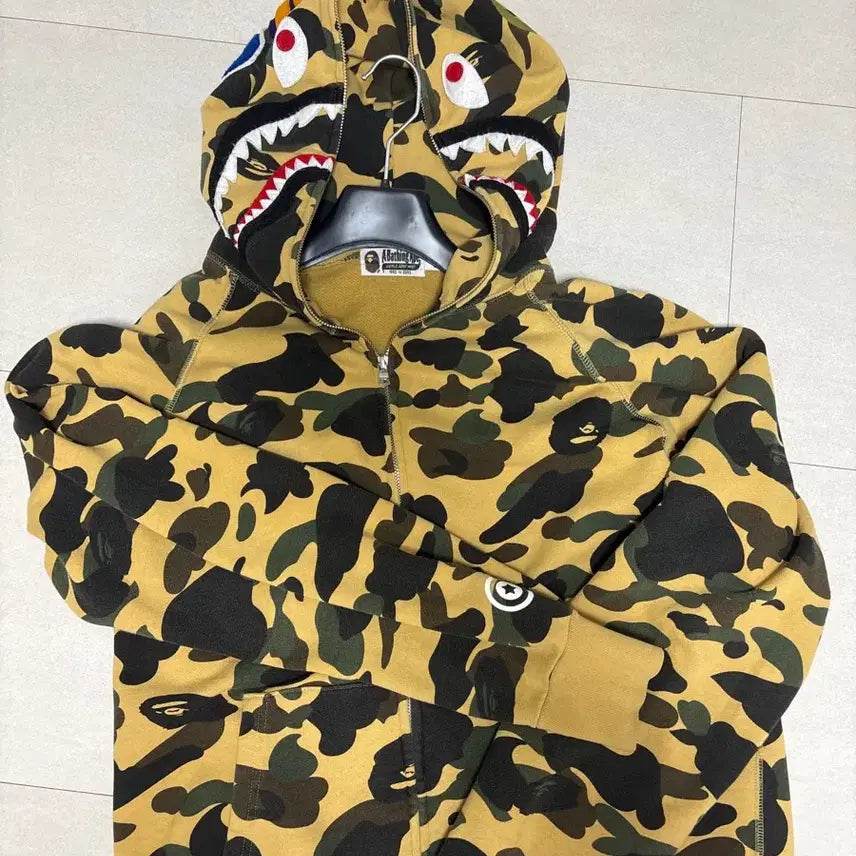 [BUNJANG] BAPE Shark Full Zip Hoodie Yellow Camo / 베이프 샤크후드집업 급처