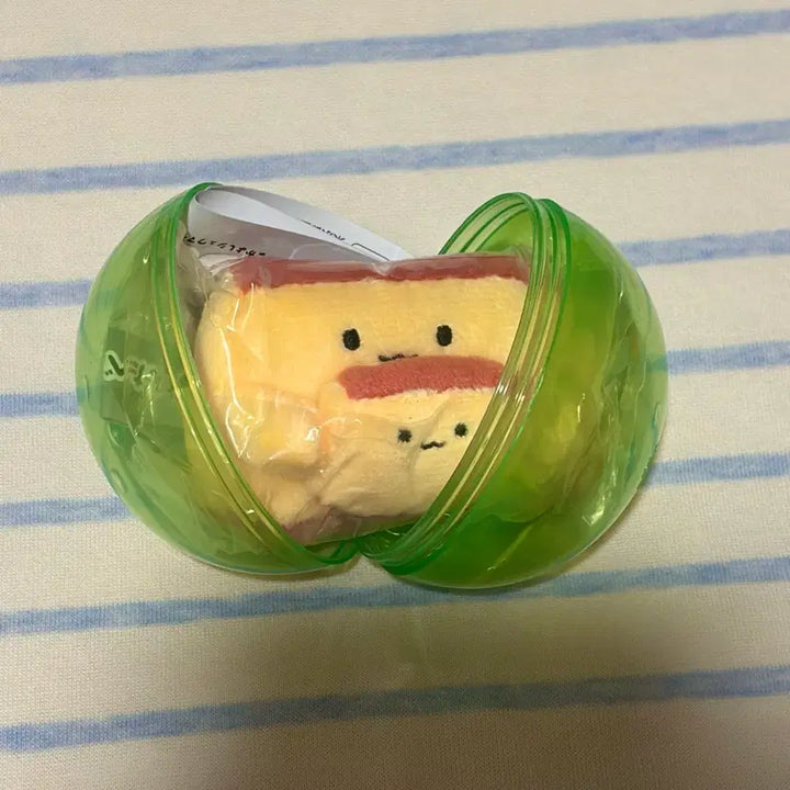 [BUNJANG] Warurugi Castella Gacha (Plush) / 와루루기 사이좋은 음식 가챠(카스테라)
