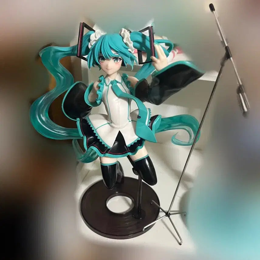 [BUNJANG] Hatsune Miku 2023 Birthday Figure / 하츠네 미쿠 2023 생일 피규어