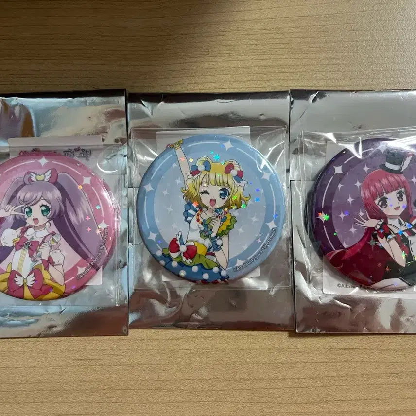 [BUNJANG] Starpara Pripara V-Square Can Badge Vol. 2 Lala, Mirei, Sophie / 스타파라 프리파라 브이스퀘어 캔뱃지 vol.2 라라 미래 소피