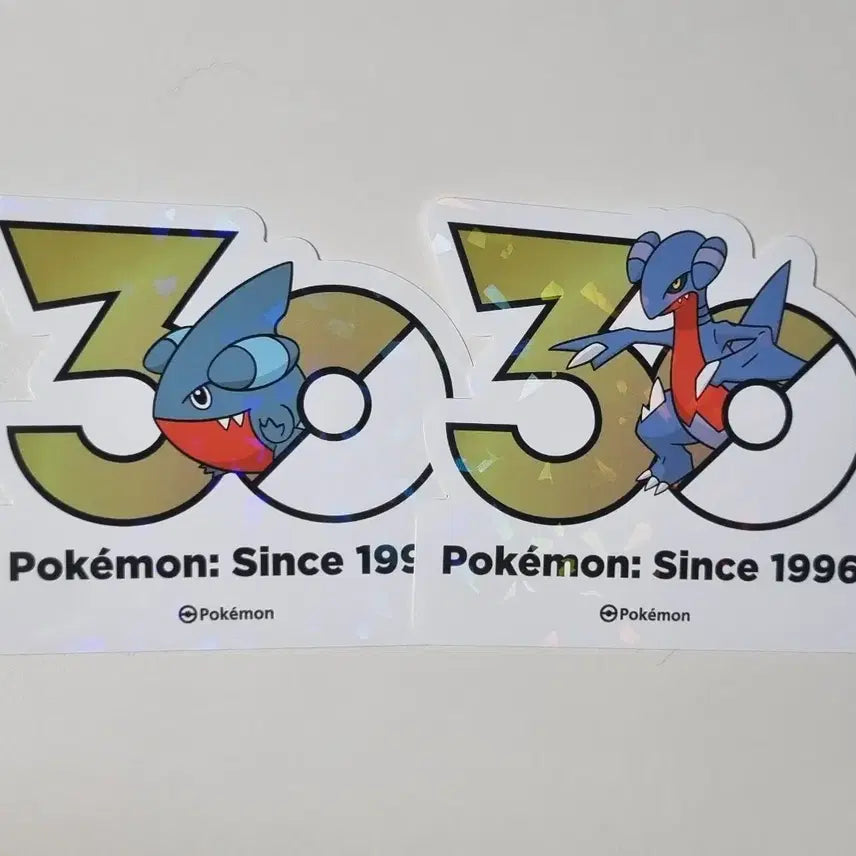 [BUNJANG] Pokemon 30th Anniversary Logo Sticker Garchomp and Palossand Set / 포켓몬 30주년 기념 로고 스티커 딥상어동, 한바이트 세트
