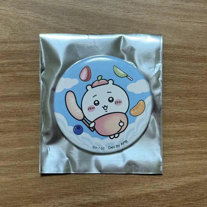 [BUNJANG] Chiikawa Fruit Peach Can Badge / 치이카와포켓 과일 복숭아 치이카와 캔뱃지 양도