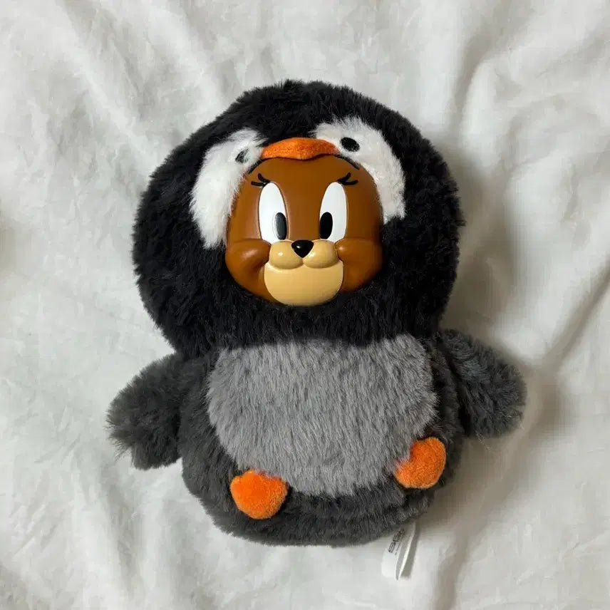 [BUNJANG] Tom and Jerry Animal Costume Fluffy Figure (Penguin) / 톰과제리 애니멀 코스튬 플러피 피규어 (펭귄)