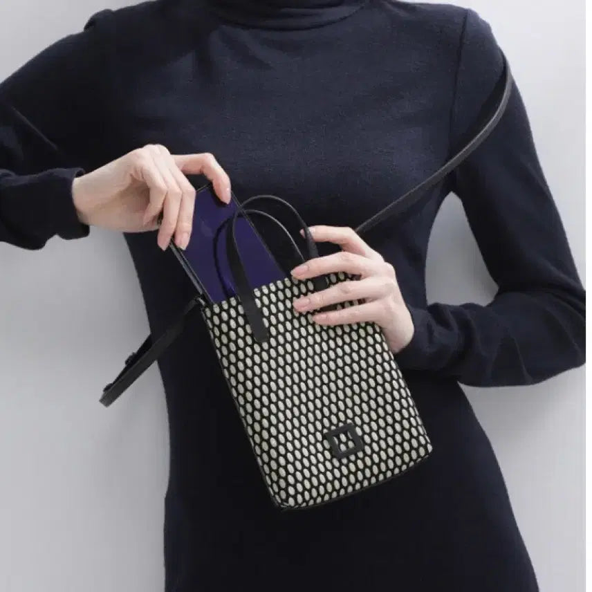 [BUNJANG] Rouge &amp; Lounge Siena Phone Cross Bag / 새)루즈앤라운지 시에나 핸드폰 크로스백
