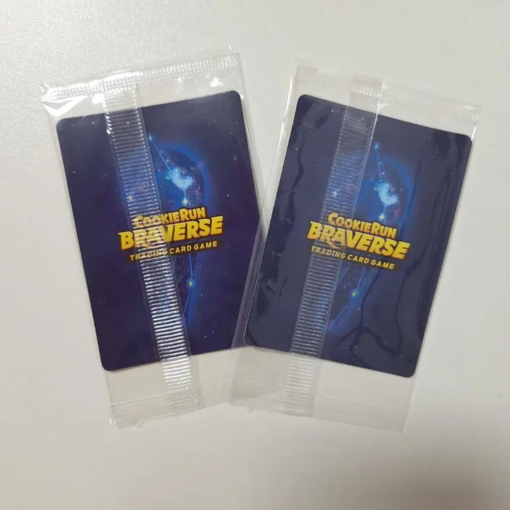 [BUNJANG] Cookie Run: Braveans Strawberry Cookie Card Set (2 Cards) / 쿠키런 브레이버스 딸기맛 쿠키 카드 2개