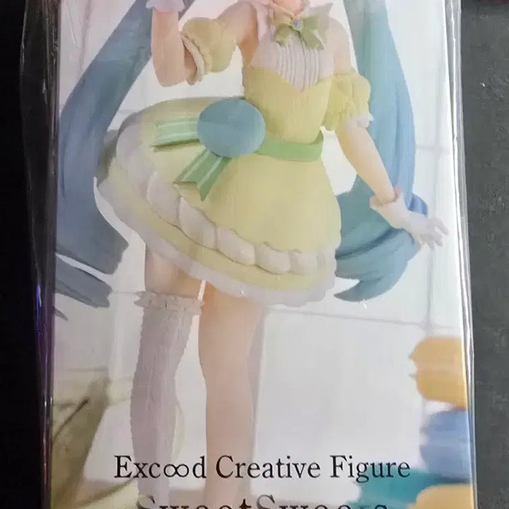 [BUNJANG] Hatsune Miku Sweet Sweets Macaron Citron Version Figure / 하츠네 미쿠 스윗 스위츠 마카롱 시트롱 피규어 판매합니다