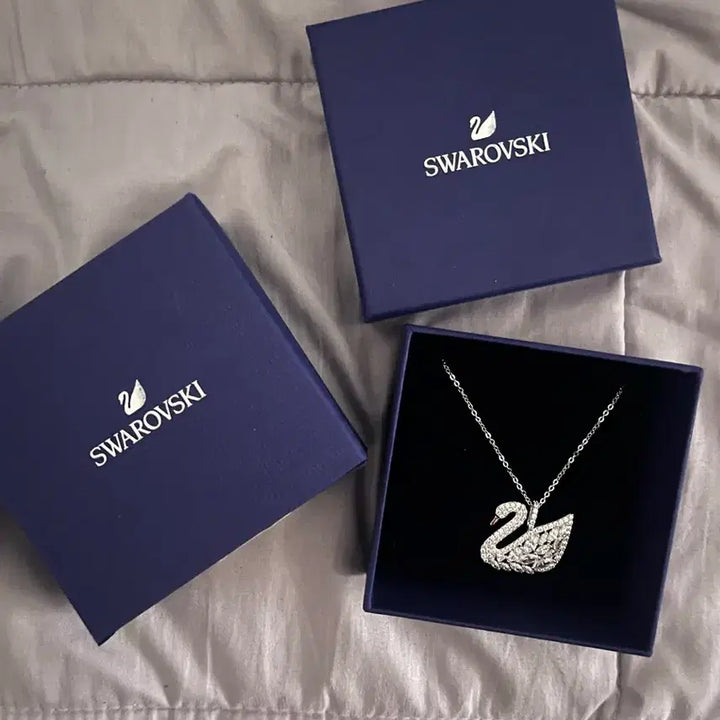 [BUNJANG] Swarovski Swan Motif Necklace / 스와로브스키 목걸이