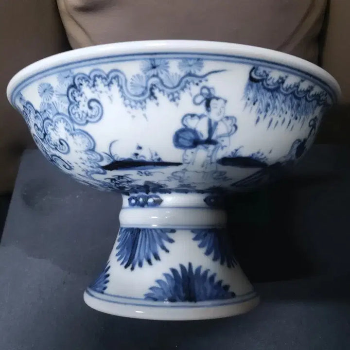 [BUNJANG] Ming Dynasty, Xuande Period Celadon Porcelain Vase with Three Friends of Winter and Scholar Figures / 명.선덕제.기물/고사인물도/고적완.