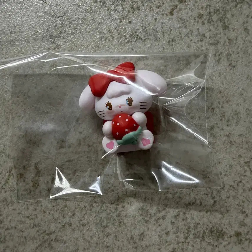 [BUNJANG] Bandai Miko Characters Strawberry Gacha Cammy / 반다이 미코 캐릭터즈 딸기 가챠 캐미