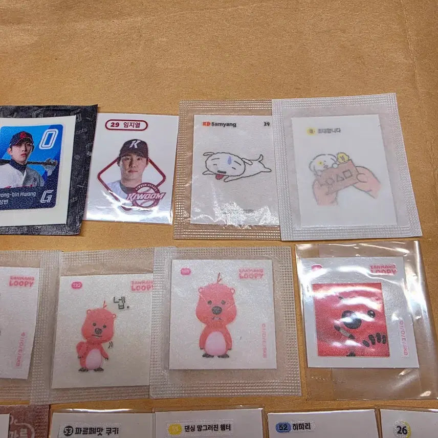 [BUNJANG] Various Sealed and Unsealed Character Stickers / 띠부띠부씰 여러가지 모음.