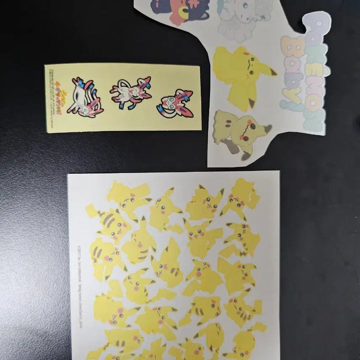 [BUNJANG] Pokemon Sleeping Figure + Stickers (Pikachu, Bulbasaur, Rockruff, Cutiefly) / 포켓몬 잠자는 잠꾸러기 피규어 + 스티커  피카츄 이상해씨 암멍이 누리공