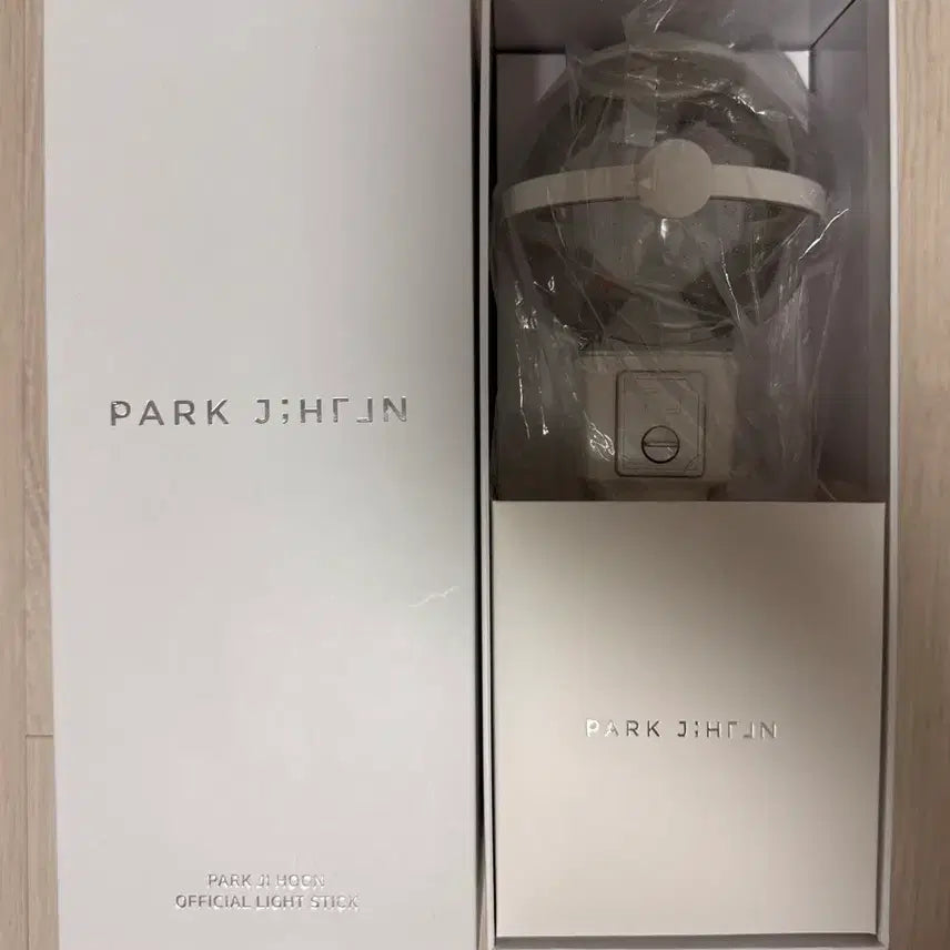 [BUNJANG] Park Jihoon Lightstick Stand Photocard / 박지훈 응원봉 뽑봉 새상품 + 포카