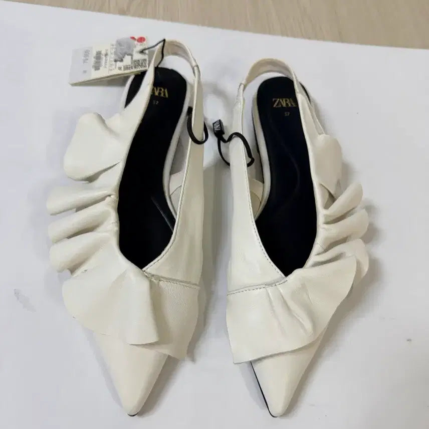 [BUNJANG] ZARA White Frill Mules Slingbacks / 자라 ZARA 화이트 프릴 뮬 슬링백