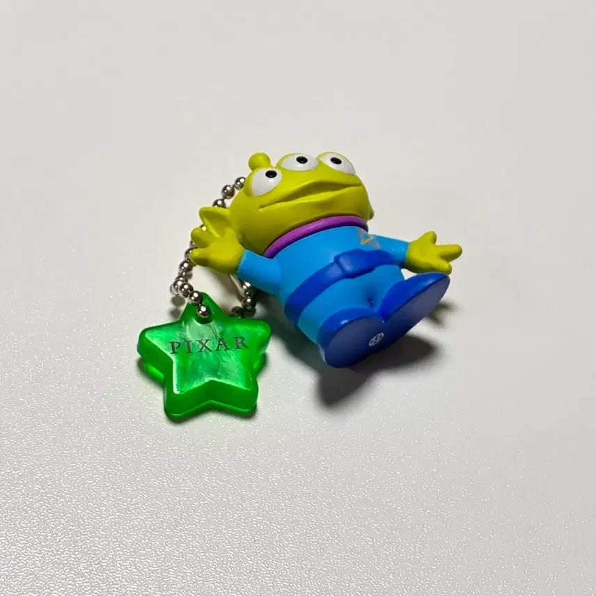 [BUNJANG] Disney Green Gacha Keyring Color Series Alien / 디즈니 그린 가챠 키링 컬러 시리즈 알린