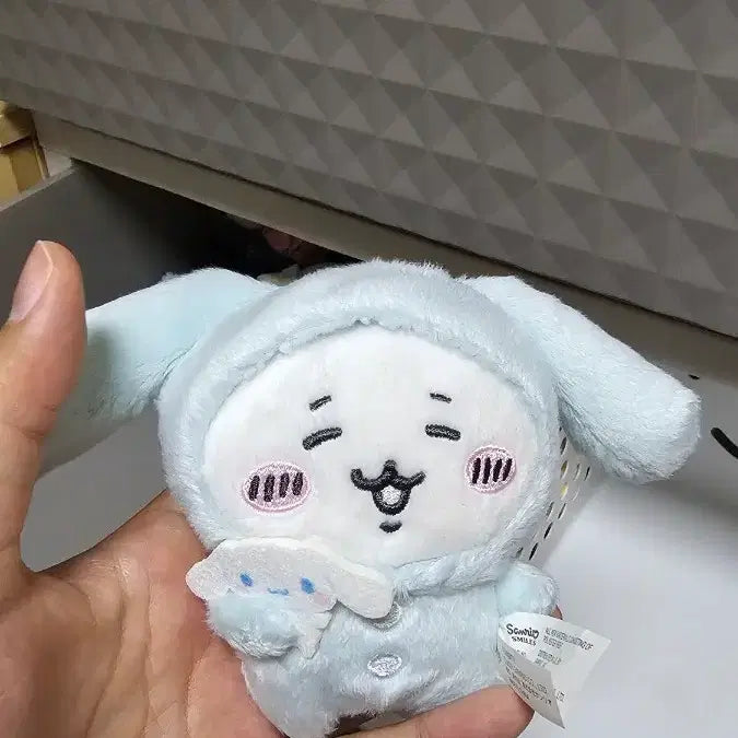 [BUNJANG] Sanrio x Munchkin x Chikawa x Cinnamoroll Mascot Keychain / 정품) 산리오*먼작귀 치이카와 시나모롤 마스코트 인형 키링