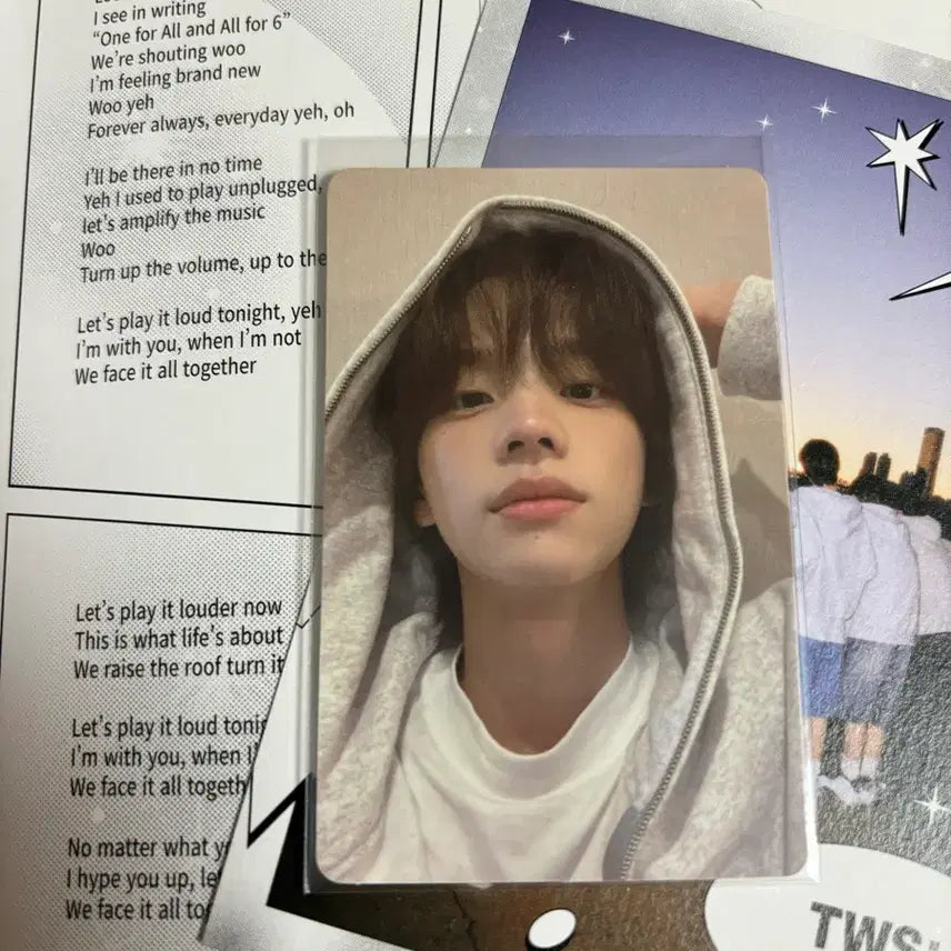 [BUNJANG] TWS Shiny Photocard Sparkling Blue Weverse Albums ver. / 투어스 신유 포토카드