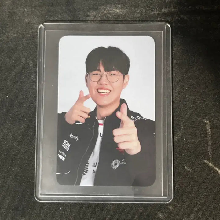 [BUNJANG] T1 Cheer Booth Limitless Owner Photocard / T1 치어 부스 limitless 오너 포토카드 양도합니다!