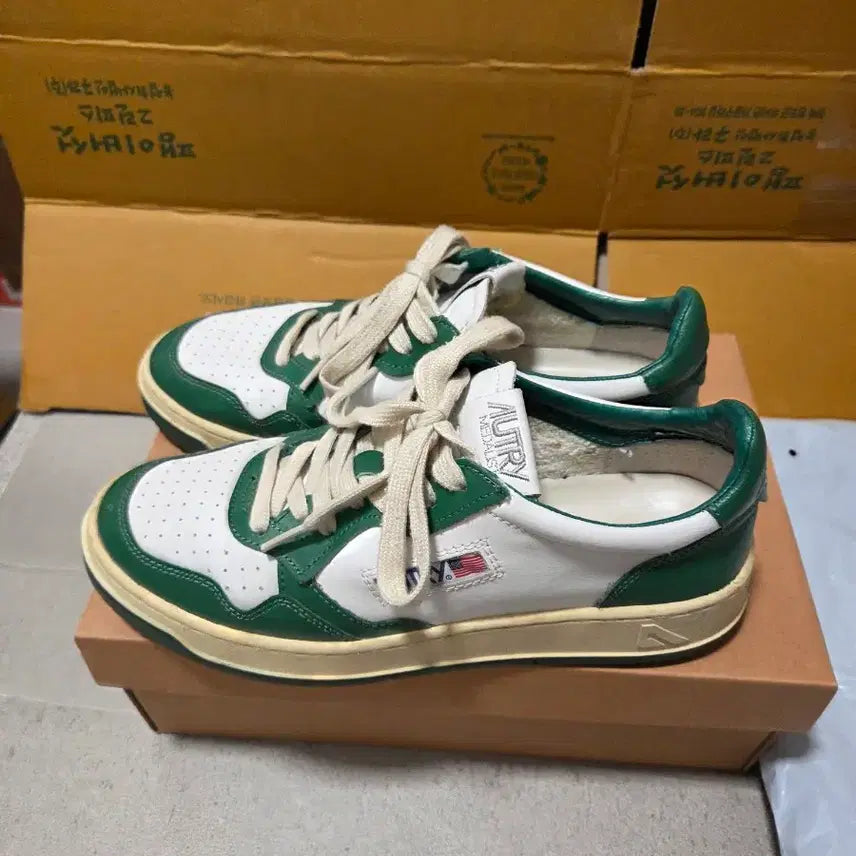 [BUNJANG] Autry Genuine Green Sneakers Size 270 / 오트리 정품 그린 스니커즈 270사이즈