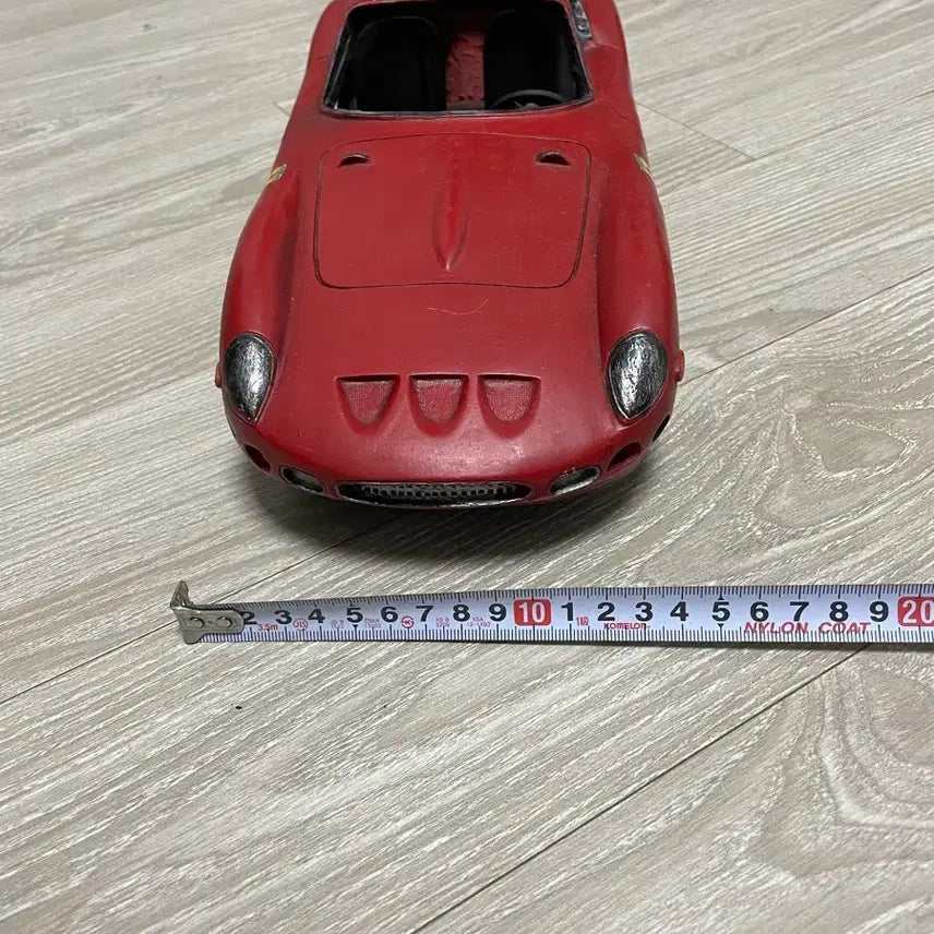 [BUNJANG] Ferrari 28 Diecast Model Car / 페라리 28번 빈티지 자동차 모형