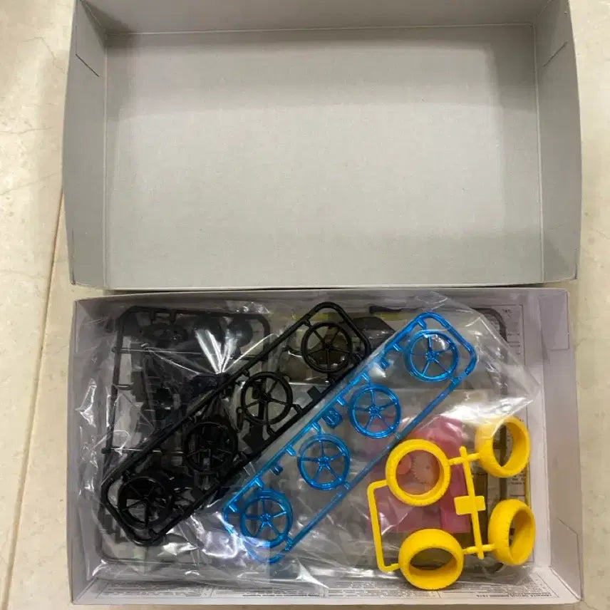[BUNJANG] Tamiya Mini 4WD Super Avante Black Special (95291) with Extra Wheels / 타미야 미니카 슈퍼 아반테 블랙 스페셜 95291 휠추가 버전
