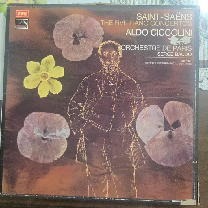 [BUNJANG] Saint-Saëns Piano Concertos (Aldo Ciccolini) 3LP Box Set (UK Pressing) / 생상스 피아노협주곡(알도 치콜리니연주)_3LP BOX_UK