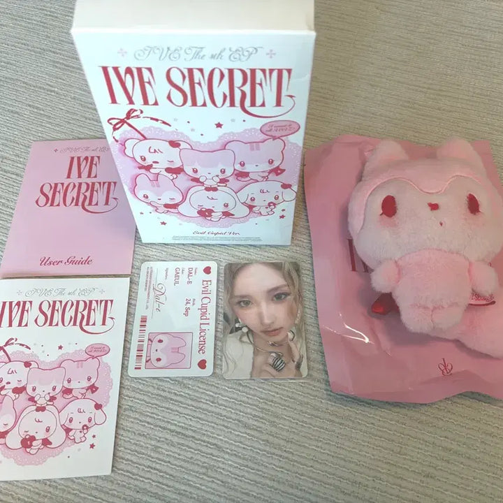 [BUNJANG] IVE Gaeul Secret Doll Collection Photocard Set / 아이브 가을 시크릿 인형 이블큐피드 달이 인형 가을 포카