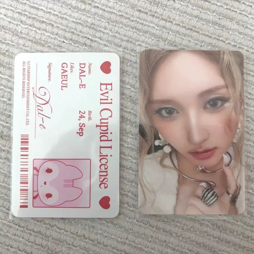 [BUNJANG] IVE Gaeul Secret Doll Collection Photocard Set / 아이브 가을 시크릿 인형 이블큐피드 달이 인형 가을 포카